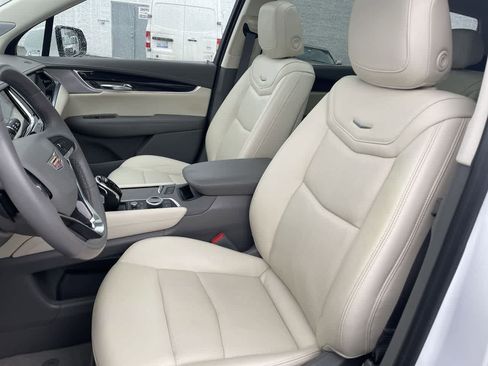 Certified 2023 Cadillac XT6 Premium Luxury w/ LPO, Floor Liner Package image 12