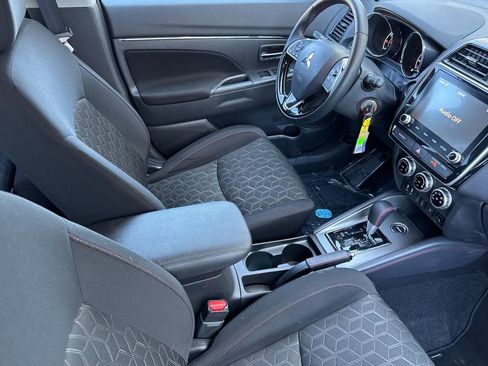 Used 2025 Mitsubishi Outlander Sport LE image 16