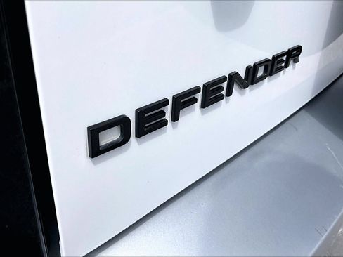 Used 2024 Land Rover Defender 110 S AWD/4WD image 8