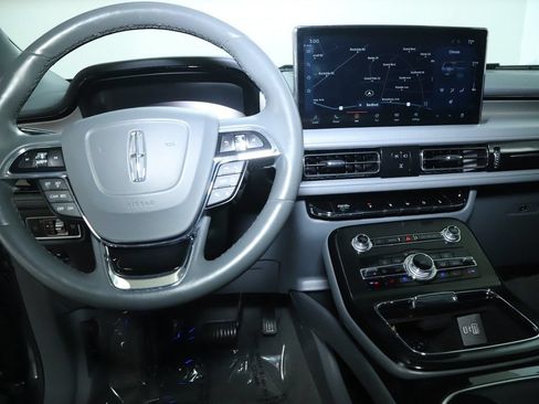 Certified 2021 Lincoln Nautilus Reserve AWD/4WD image 30