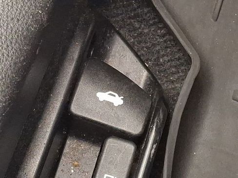 Used 2024 Toyota Corolla LE image 25