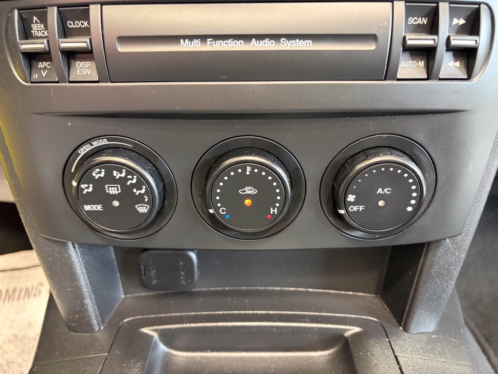 Used 2007 MAZDA MX-5 Miata Touring RWD image 12