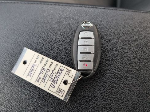 Used 2014 Nissan Altima 2.5 SL w/ Moonroof Package FWD image 29