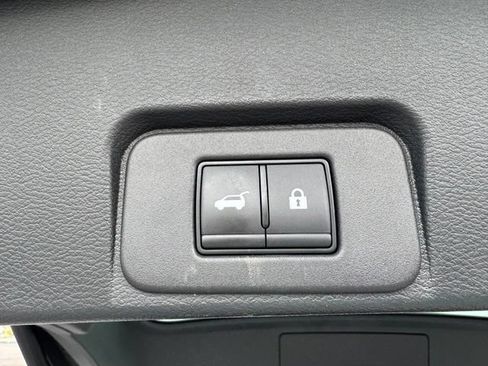 Used 2023 Nissan Rogue SV w/ SV Premium B Package AWD/4WD image 22