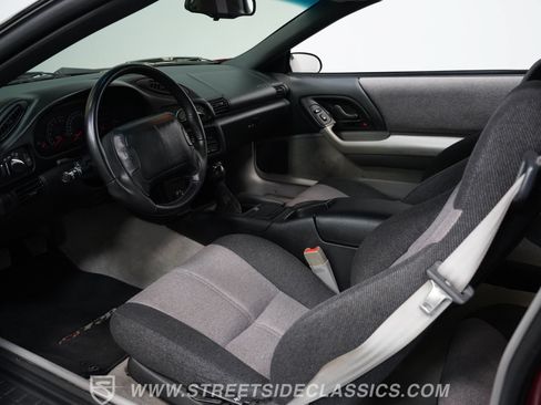 Used 1994 Chevrolet Camaro Z28 RWD image 4