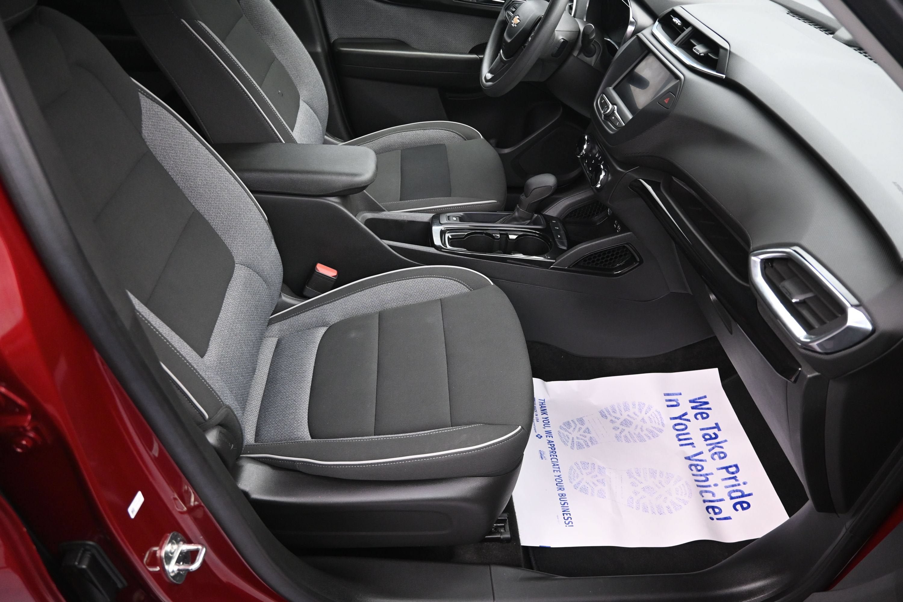 Used 2023 Chevrolet TrailBlazer LT FWD image 30