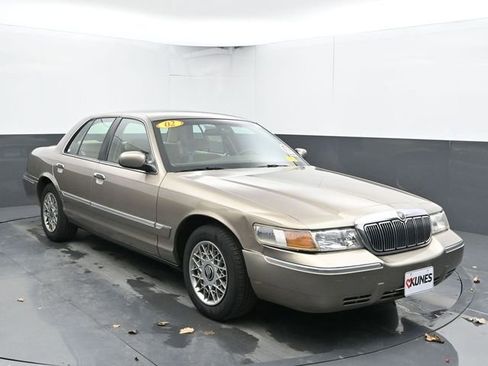 Used 2002 Mercury Grand Marquis GS image 2
