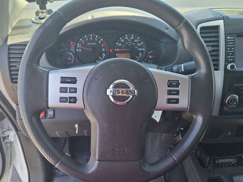 Used 2019 Nissan Frontier SV RWD image 11