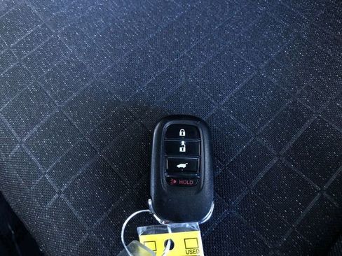 Used 2025 Honda HR-V LX image 31