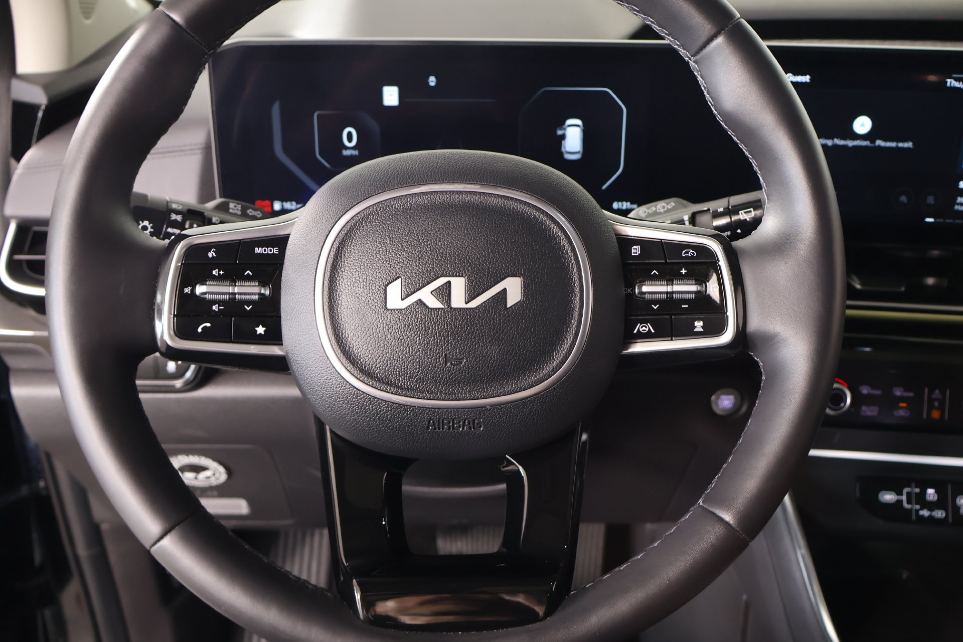 Used 2026 Kia Carnival SX Prestige FWD image 3