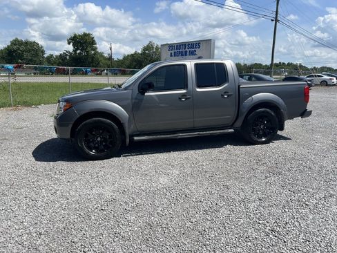 Used 2019 Nissan Frontier SV w/ Value Truck Package RWD image 3
