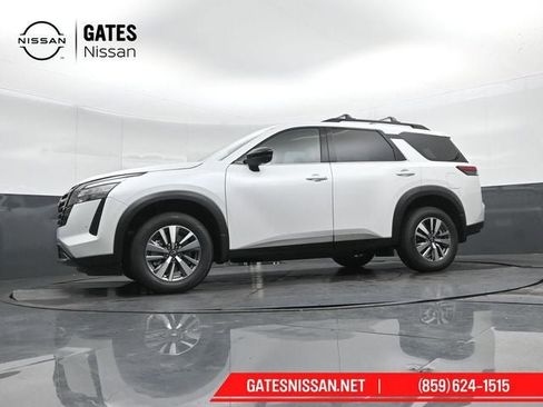 New 2026 Nissan Pathfinder SL image 44