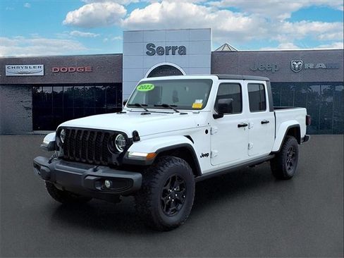 Used 2022 Jeep Gladiator Willys image 3