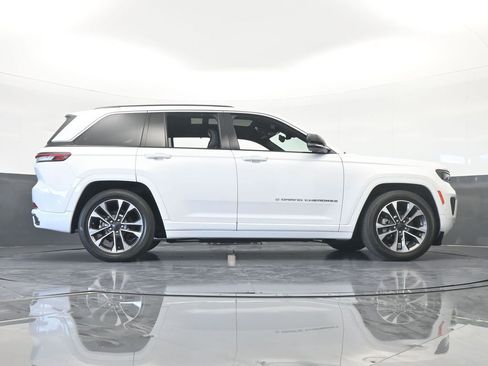 Used 2024 Jeep Grand Cherokee Overland w/ Adv Protech Group III image 70