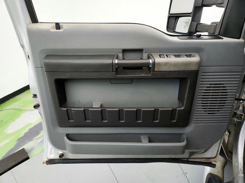 Used 2015 Ford F250 XLT w/ XLT Value Package image 19