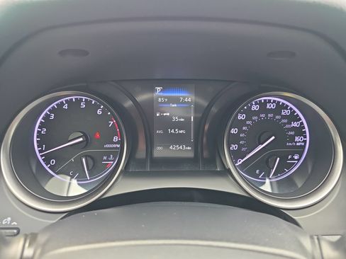 Used 2021 Toyota Camry SE FWD image 34