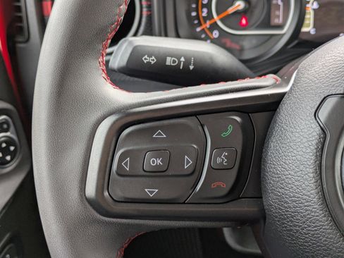 Used 2025 Jeep Wrangler Unlimited Rubicon image 18