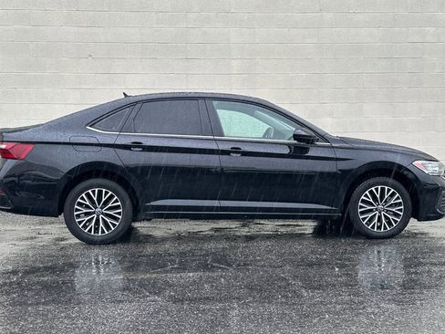 Used 2023 Volkswagen Jetta S image 3