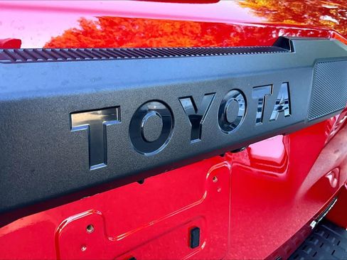 Certified 2026 Toyota 4Runner TRD Off-Road Premium AWD/4WD image 30