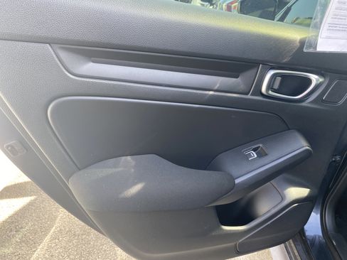 Used 2022 Honda Civic EX image 17