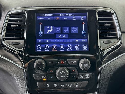 Used 2019 Jeep Grand Cherokee Limited image 24