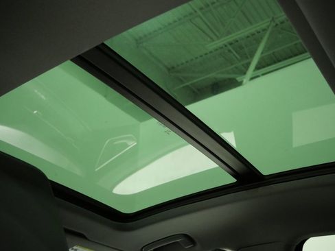 Used 2023 Audi Q4 e-tron Premium Plus w/ Premium Plus image 4