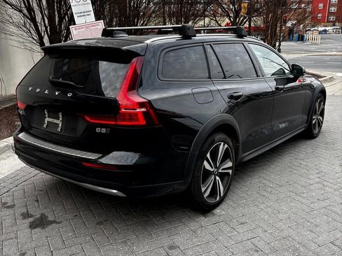 Certified 2023 Volvo V60 B5 Cross Country Plus w/ Climate Package image 5