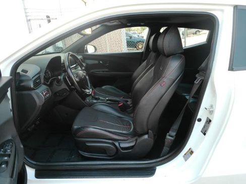 Used 2020 Hyundai Veloster 2.0 Premium FWD image 13