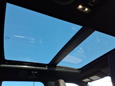 Used 2025 Ford Explorer Platinum w/ LUX Leather Package image 9