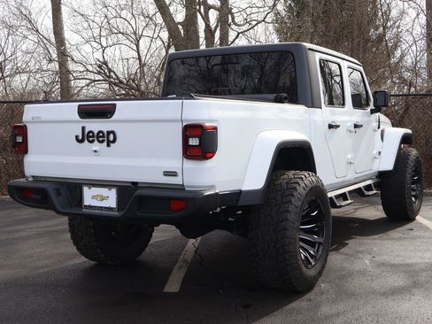 Used 2020 Jeep Gladiator Overland image 11