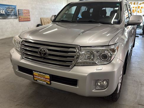Used 2013 Toyota Land Cruiser AWD/4WD image 94
