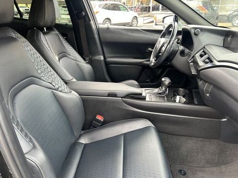 Used 2019 Lexus UX 200 w/ Accessory Package 2 FWD image 34