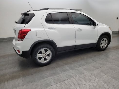 Used 2020 Chevrolet Trax LT w/ LT Convenience Package FWD image 10