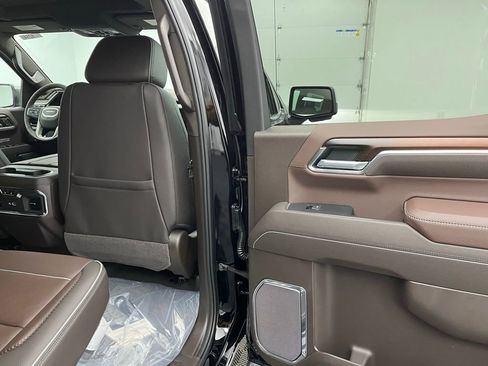 New 2025 GMC Sierra 1500 Denali w/ Denali Reserve Package image 33