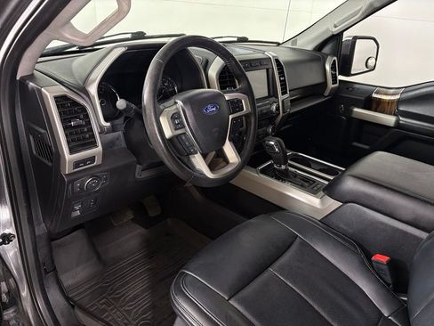 Used 2019 Ford F150 Lariat w/ Equipment Group 502A Luxury AWD/4WD image 17