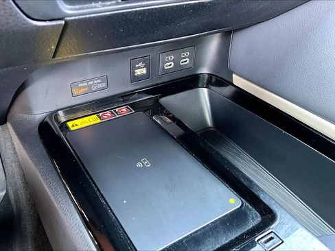 Used 2025 Toyota Camry XSE w/ Premium Plus Package image 32