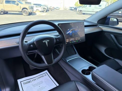 Used 2024 Tesla Model Y 2WD image 12