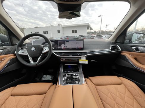 New 2026 BMW X7 xDrive40i w/ Executive Package image 17