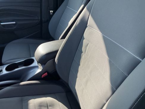 Used 2015 Ford Escape SE w/ Equipment Group 201A image 22