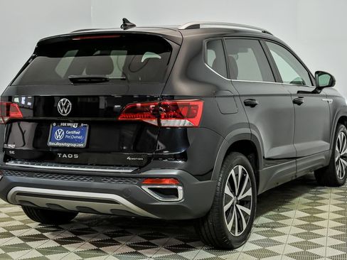 Used 2023 Volkswagen Taos SE w/ Panoramic Sunroof Package AWD/4WD image 8