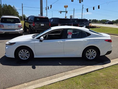 New 2026 Toyota Camry LE FWD image 4