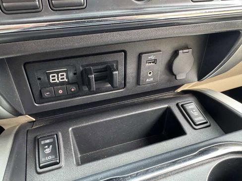 Used 2016 Nissan Titan SL image 35