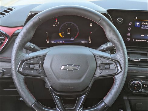 Used 2024 Chevrolet TrailBlazer RS w/ Convenience Package AWD/4WD image 19