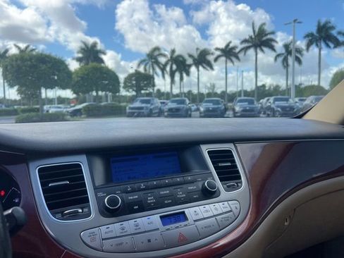 Used 2013 Hyundai Genesis 3.8 RWD image 24