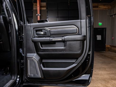 Used 2020 RAM 3500 Limited w/ Max Tow Package image 39