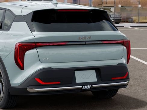 New 2026 Kia K4 EX image 13