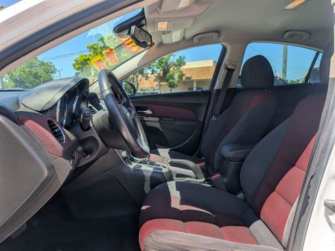 Used 2013 Chevrolet Cruze LT w/ RS Package FWD image 9