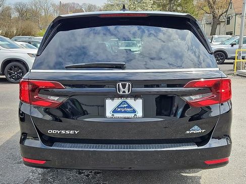 Certified 2023 Honda Odyssey Sport image 5