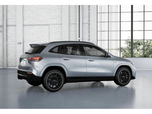 New 2026 Mercedes-Benz GLA 35 AMG 4MATIC image 30