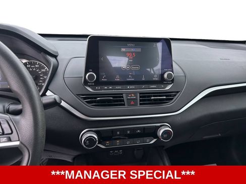 Used 2022 Nissan Altima 2.5 SV FWD image 12